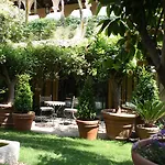 Jardins Secrets Hotel