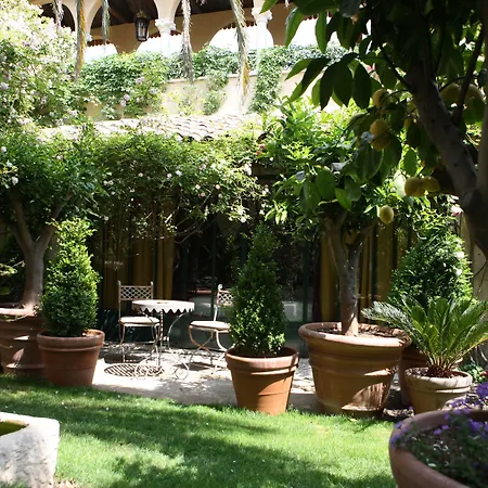 Jardins Secrets Otel
