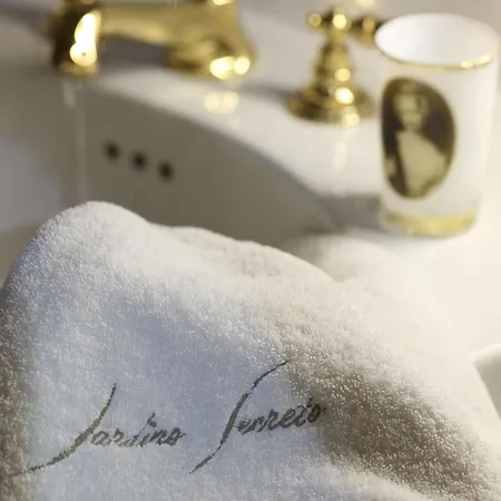 Jardins Secrets Hotel