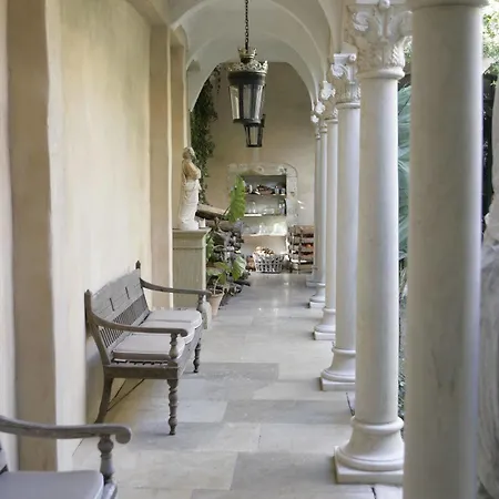 Jardins Secrets Hotel
