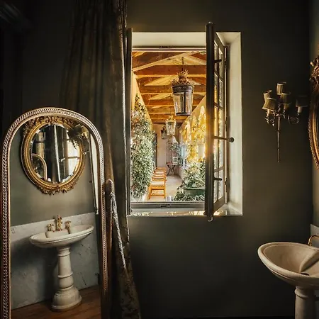 Jardins Secrets Hotel