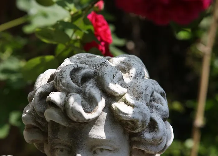 ジャルダン スクレット ニーム