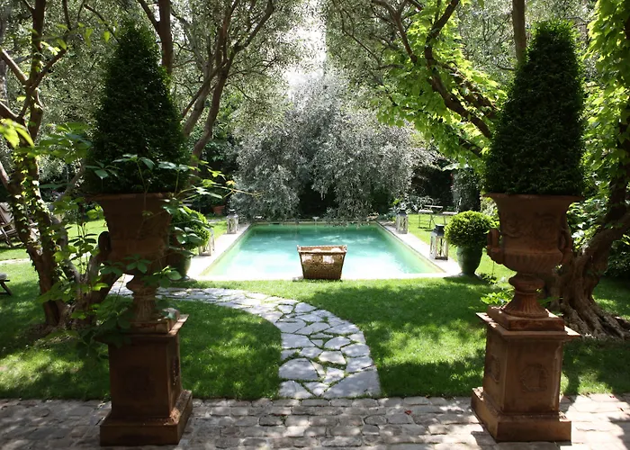 ジャルダン スクレット 5* ニーム