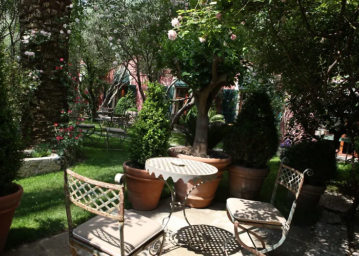 ジャルダン スクレット 5* ニーム