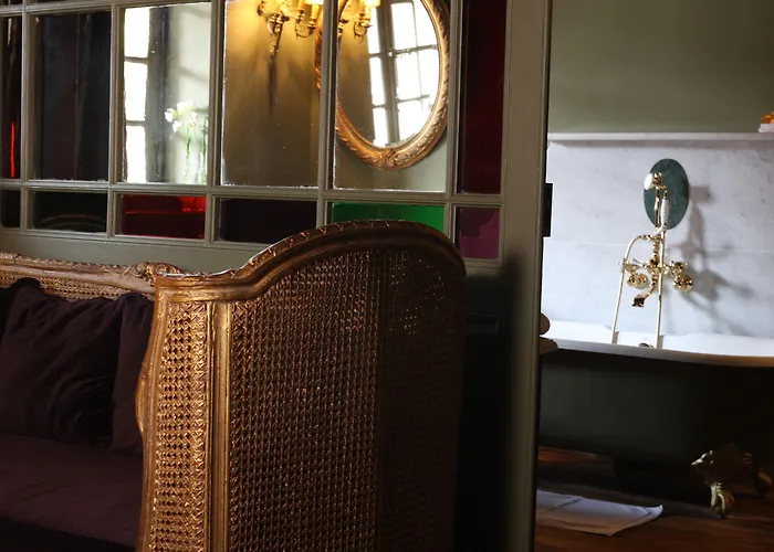 ホテル ジャルダン スクレット ニーム